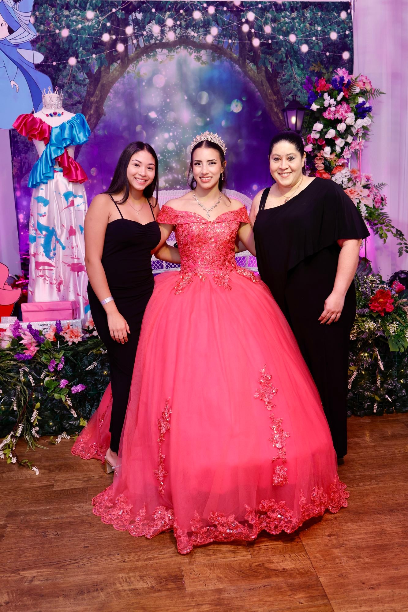 quinceaneras-gallery-001.jpg